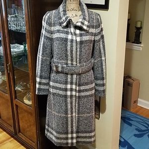 Plaid Burberry size 6 Coat. NWOT